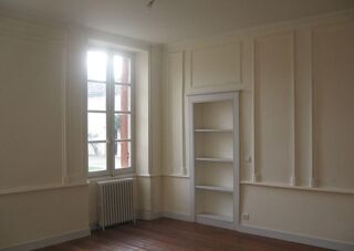  Maison à louer 5 pièces 200 m²