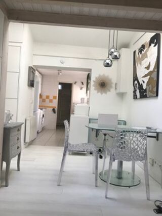  Appartement à louer 1 pièce 35 m²