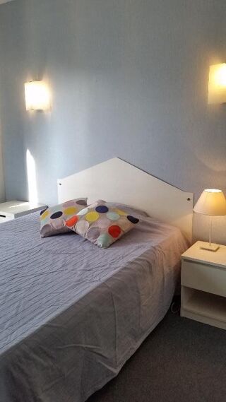  Appartement à louer 2 pièces 42 m²