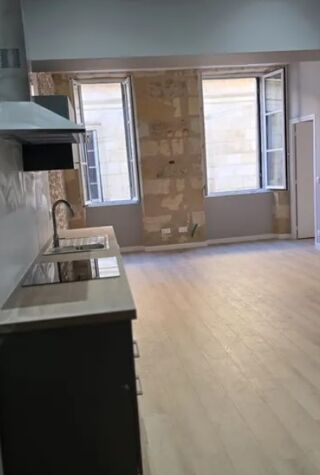  Appartement à louer 3 pièces 55 m² Bordeaux