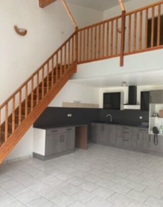 Location Maison Maison/Villa T4 Saint-sauveur