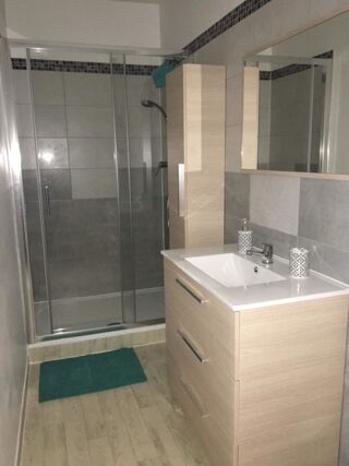  Appartement à louer 2 pièces 55 m²