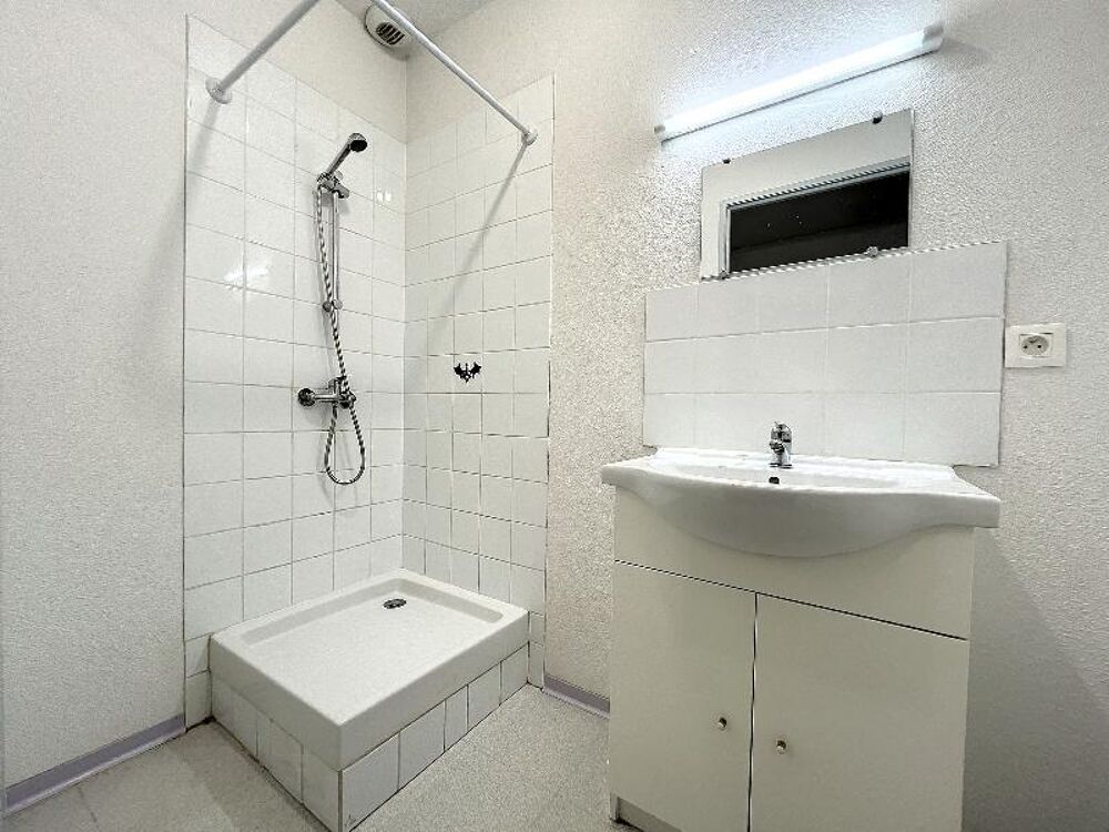 Location Maison Maison/Villa T5 Anglade