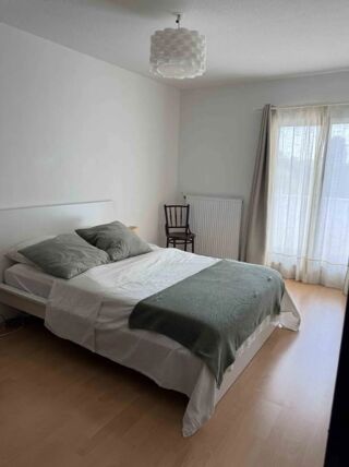  Appartement à louer 3 pièces 80 m²