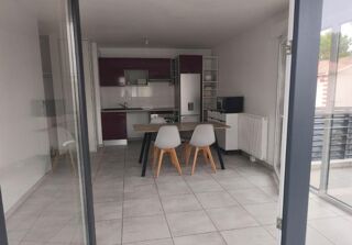  Appartement à louer 3 pièces 57 m²