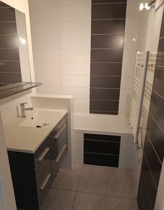  Appartement à louer 2 pièces 59 m²