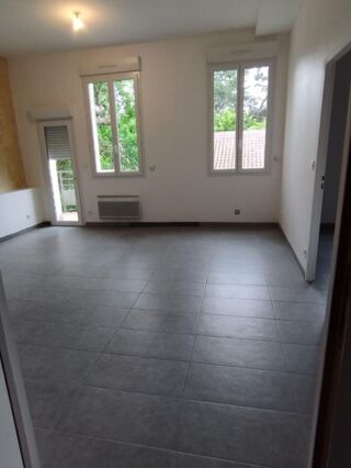  Appartement à louer 2 pièces 45 m²
