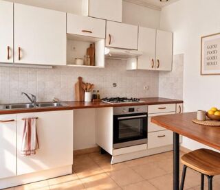  Appartement à louer 2 pièces 75 m²