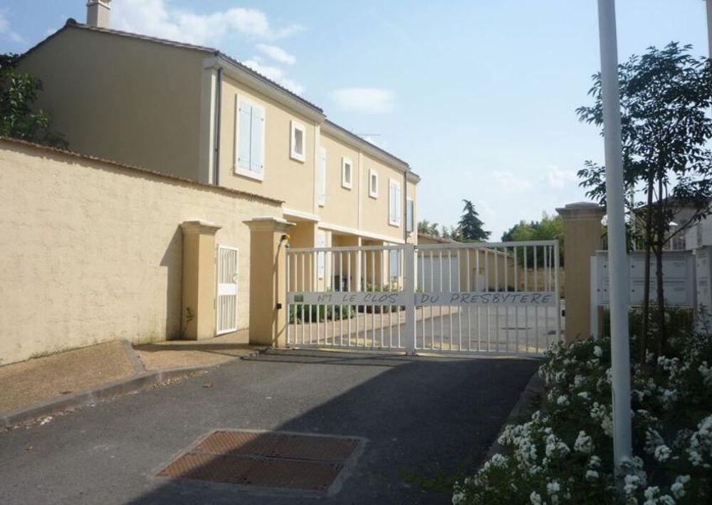 Location Maison Maison/Villa T4 Sainte-terre