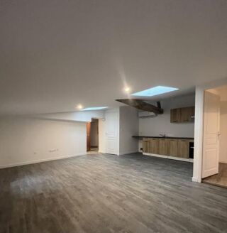  Appartement à louer 2 pièces 60 m²