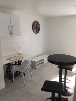  Appartement à louer 1 pièce 23 m²