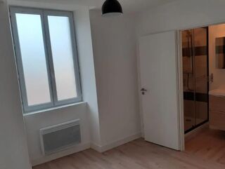  Appartement à louer 2 pièces 32 m²