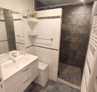  Appartement à louer 4 pièces 84 m²