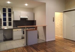  Appartement � louer 3 pi�ces  Bordeaux