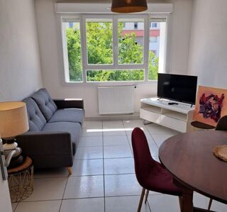  Appartement à louer 3 pièces 60 m²