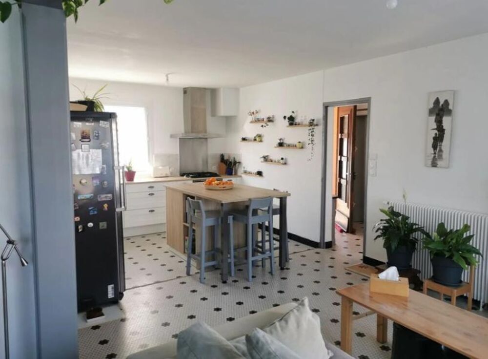 Location Maison Maison/Villa T5 bis Ambares-et-lagrave