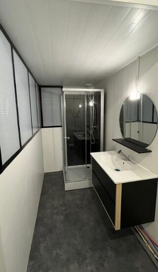  Appartement à louer 3 pièces 98 m²