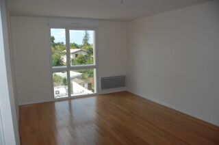  Appartement � louer 3 pi�ces 