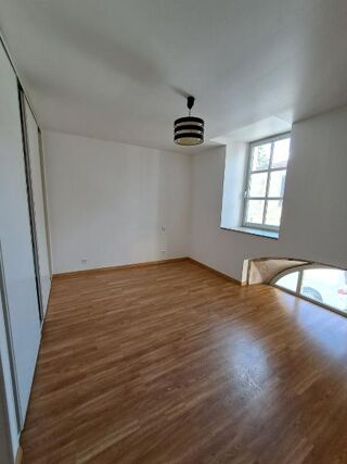  Appartement � louer 3 pi�ces  Monsegur