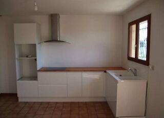  Appartement à louer 3 pièces 75 m²