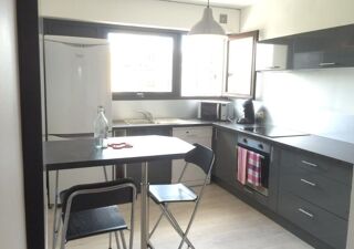  Appartement à louer 4 pièces 85 m²