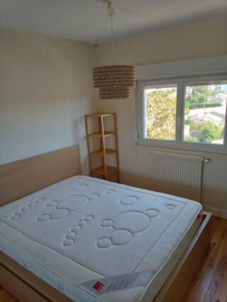  Appartement à louer 3 pièces 70 m²