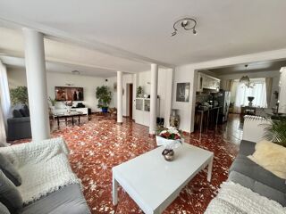  Maison  vendre 10 pices 230 m