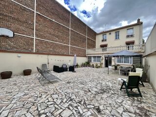  Maison  vendre 10 pices 230 m