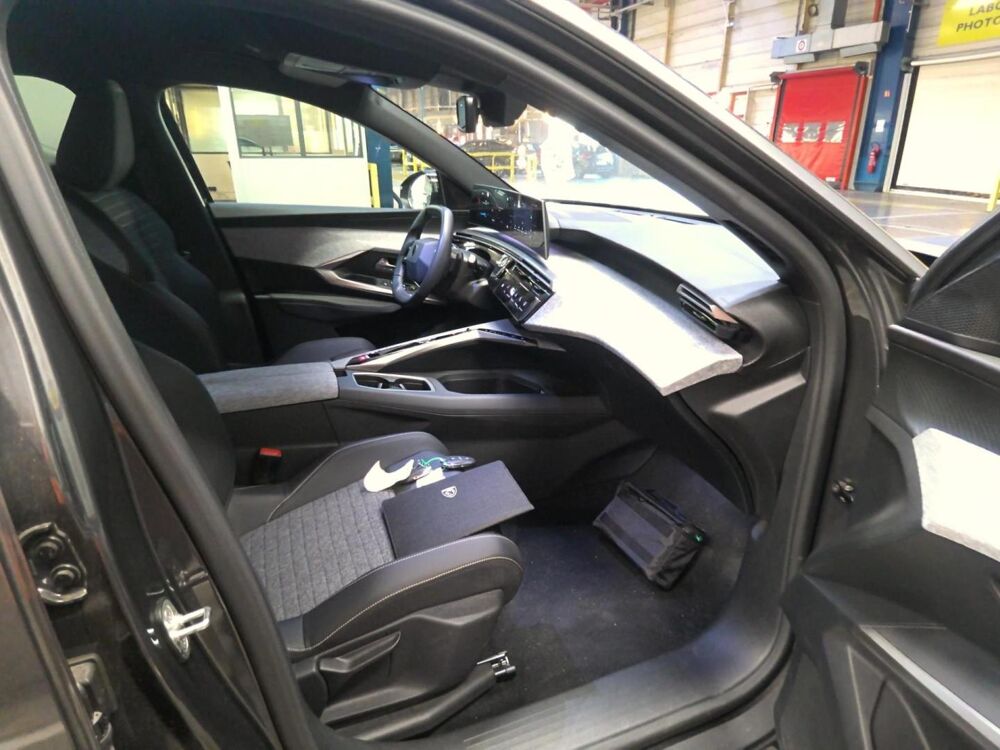 3008 Electrique 210ch Batterie 73 kWh Allure / Pompe &agrave; chaleur + 2025 occasion 28500 Vernouillet
