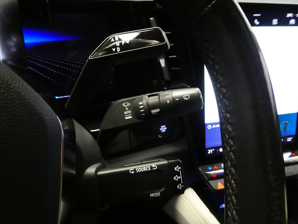 Espace 1.2 E-TECH FULL HYBRID 200CH ICONIC 2023 occasion 77100 Nanteuil-l&egrave;s-Meaux