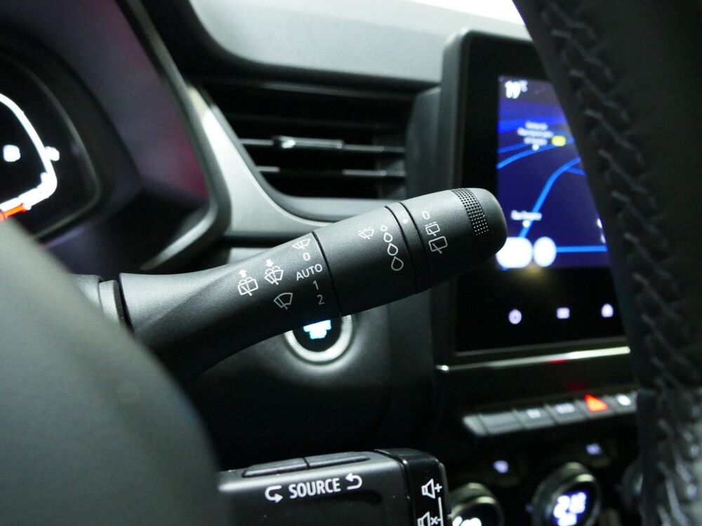 Captur 1.6 E-Tech hybride 145ch Evolution 2023 occasion 77400 Lagny-sur-Marne