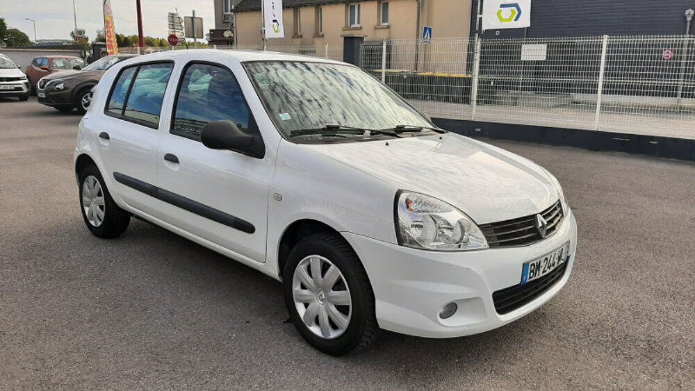 Clio II 1.2 16V 75CH CAMPUS.COM ECO&sup2; 5P 2011 occasion 08000 Warcq