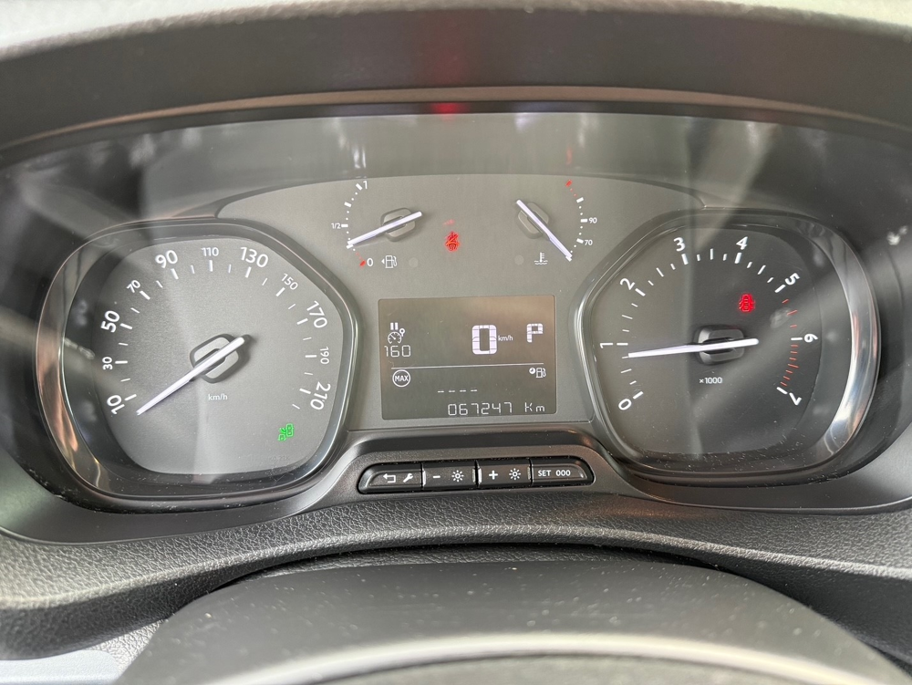 Vivaro L2 STANDARD 2.0 D 180CH CABINE APPROFONDIE FIXE PACK BUSINES 2019 occasion 70210 Montdor&eacute;