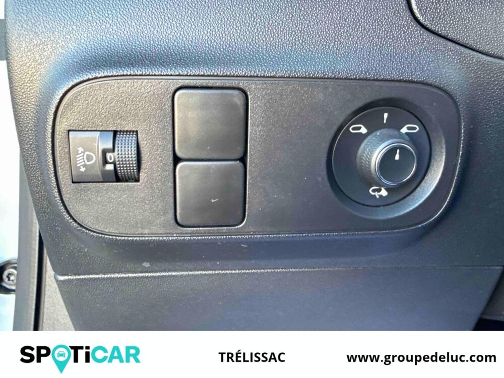 C3 1.2 PureTech 83ch S&S Feel Pack 2022 occasion 24750 Tr&eacute;lissac