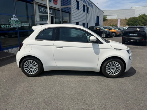 500 E 118CH PACK CONFORT 42KWH 2023 occasion 16400 Puymoyen