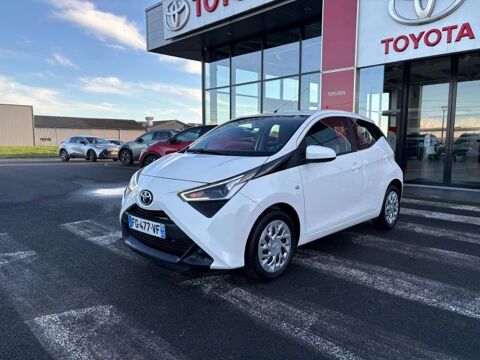 Toyota Aygo 1.0 VVT-i 72ch x-play x-app 5p MC18 2019 occasion Sainte-Bazeille 47180