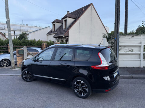 Grand Sc&eacute;nic III 1.5 DCI 110CH ENERGY BOSE ECO&sup2; EURO6 7 PLACES 2015 2016 occasion 95480 PIERRELAYE