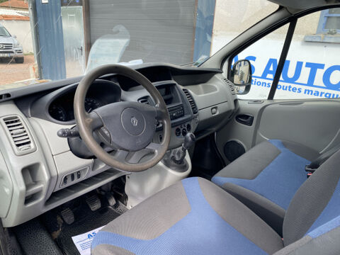 Trafic L1H1 1000 2.0 DCI 115CH CONFORT 2011 occasion 42120 LE COTEAU