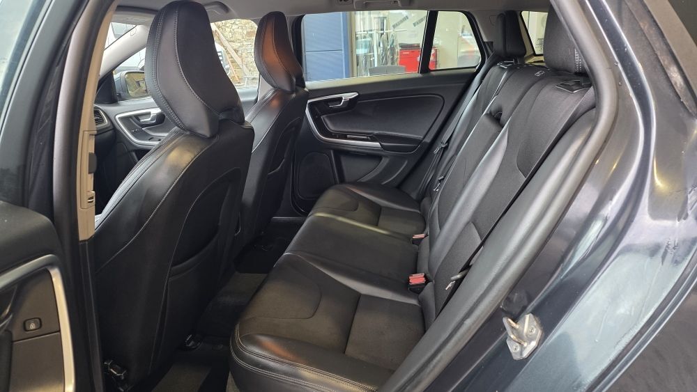 V60 D3 150CH OVERSTA EDITION GEARTRONIC 2018 occasion 56530 QUEVEN