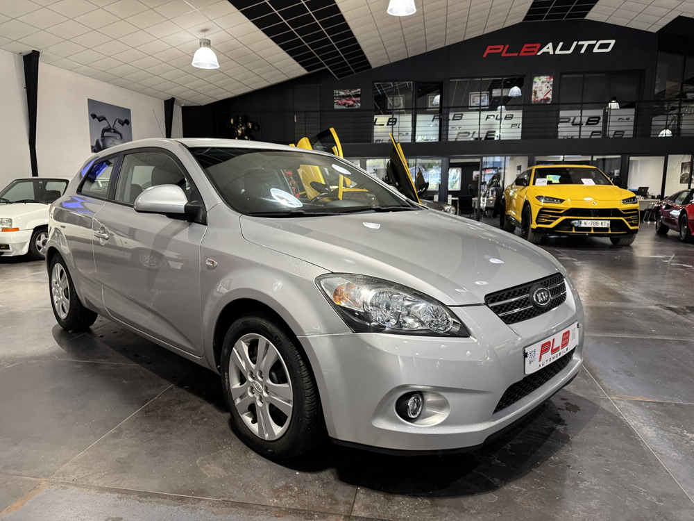 Ceed 1.6 CRDI90 1ERE MAIN PLB AUTO 2009 occasion 12000 RODEZ