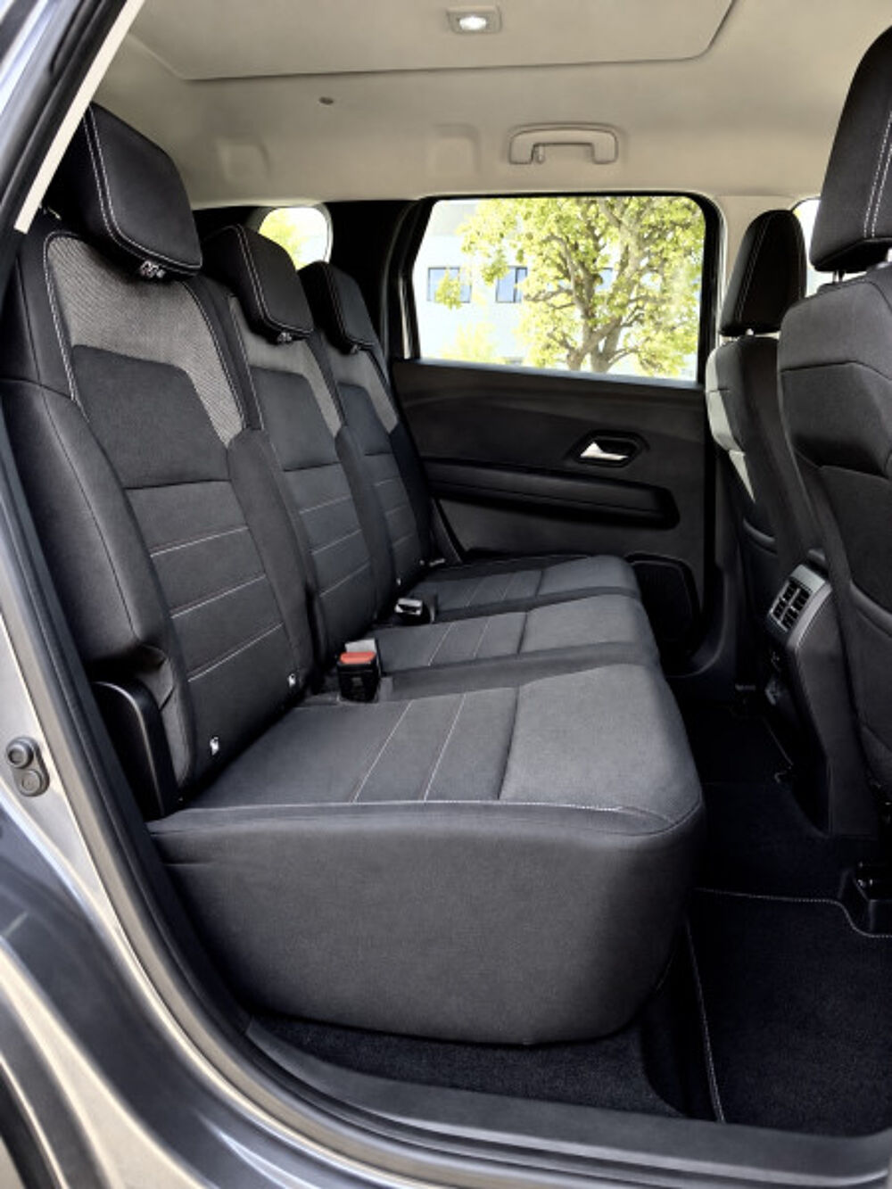Jogger 1.0 ECO-G 100CH SL EXTREME+ 7 PLACES / 1&Egrave;RE MAIN / CARPLAY / 2023 occasion 94260 Fresnes