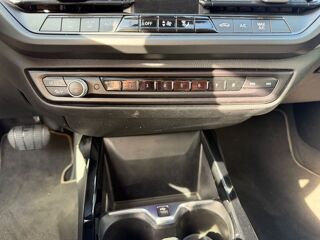 S&eacute;rie 1 (F40) 120DA XDRIVE 190CH EDITION SPORT / PREMIERE MAIN 2021 occasion 38130 ECHIROLLES
