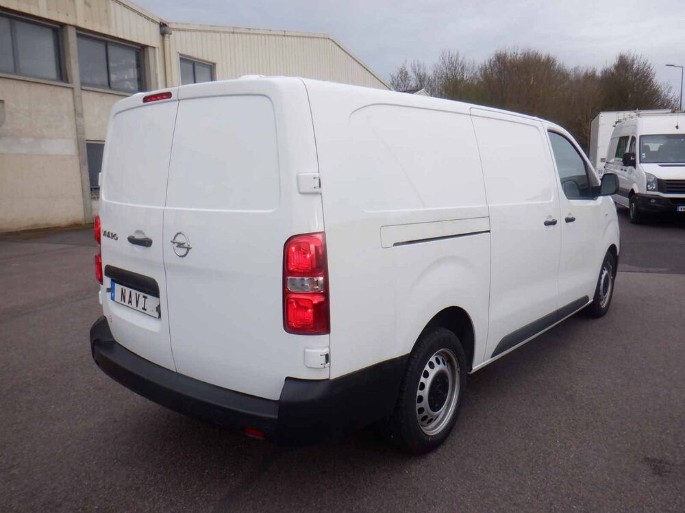 Vivaro L3 AUGMENTE 2.0 D 120CH PACK BUSINESS 2021 occasion 27310 Bourg-Achard
