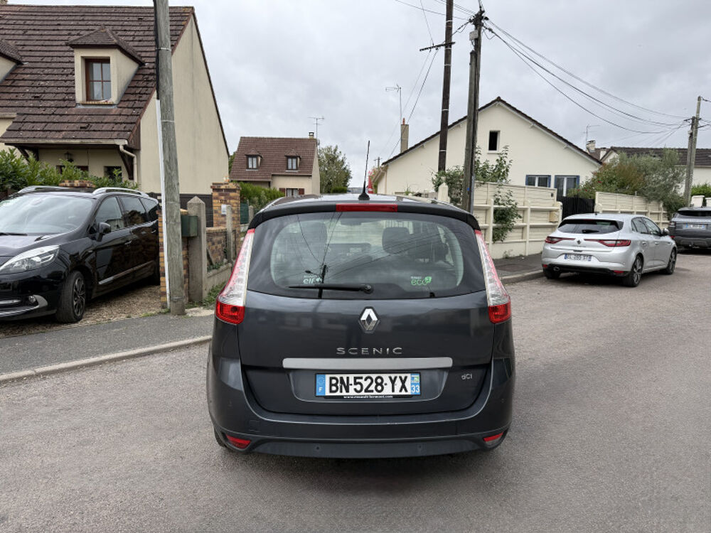 Grand Sc&eacute;nic III 1.9 DCI 130CH FAP PRIVILEGE EURO5 5 PLACES 2011 occasion 95480 PIERRELAYE