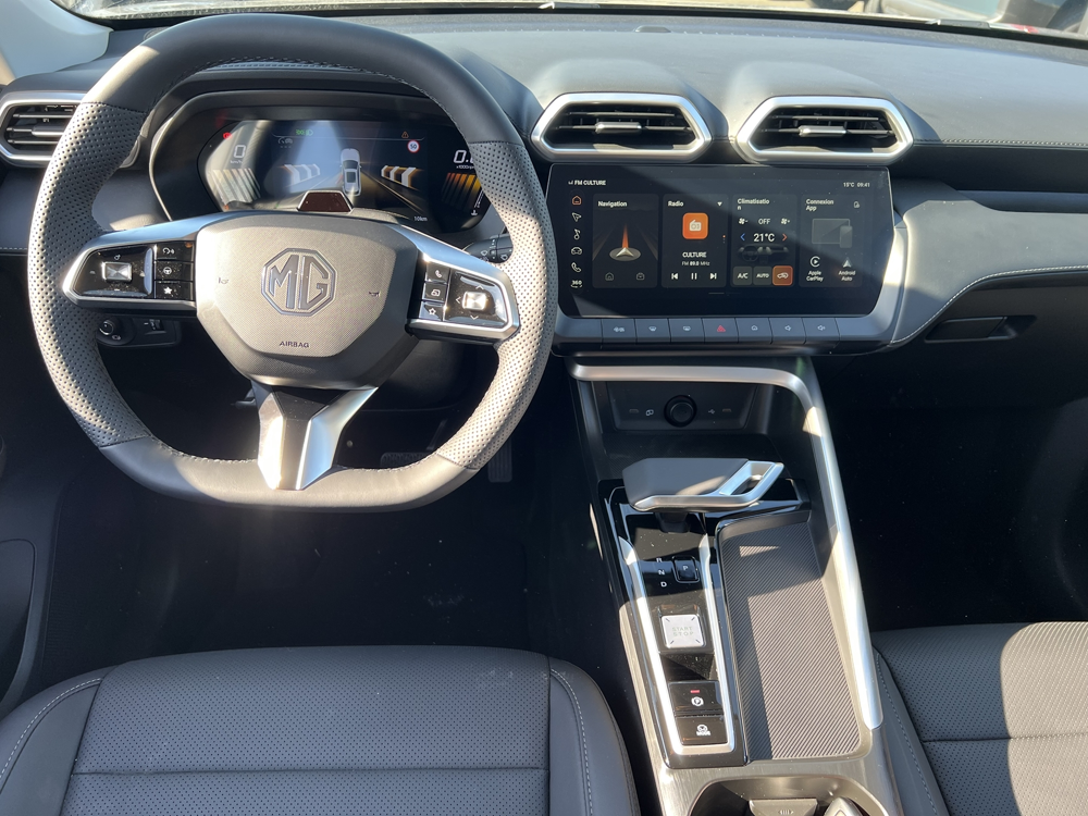 ZS EV 1.5 HYBRID+ 197CH LUXURY 2026 occasion 49070 Saint-L&eacute;ger-de-Lini&egrave;res