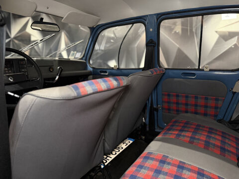 R4 112302 A 1985 occasion 63170 Aubi&egrave;re