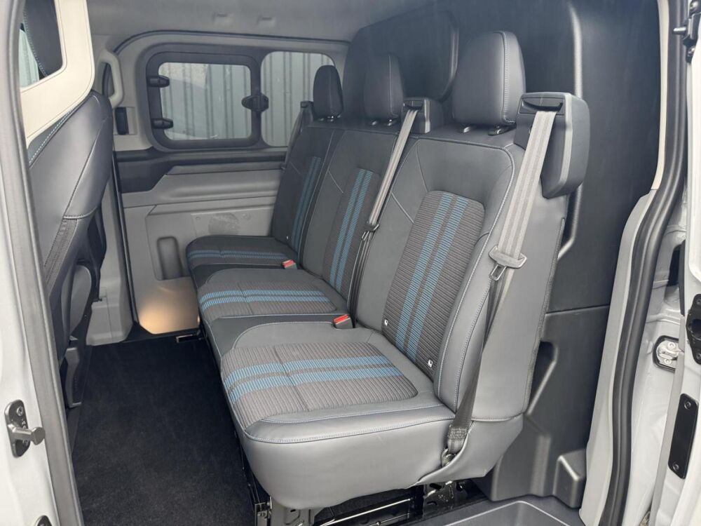 Transit 320 L2H1 2.0 EcoBlue 170ch Cabine Approfondie Sport BVA8 2026 occasion 17450 Saint-Laurent-de-la-Pr&eacute;e