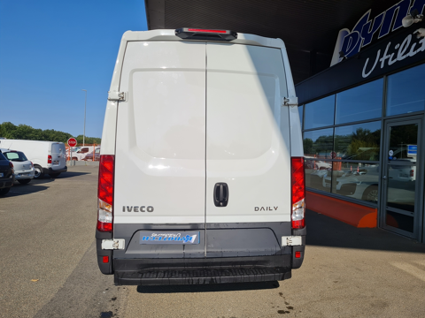 Daily 35S14 V12 2022 occasion 28630 Nogent-le-Phaye