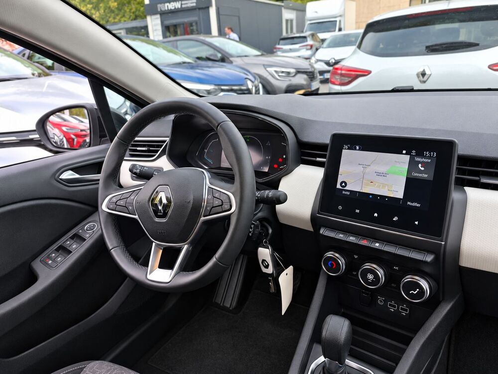 Clio V 1.6 E-TECH HYBRIDE 145CH EVOLUTION 2022 occasion 77144 Mont&eacute;vrain