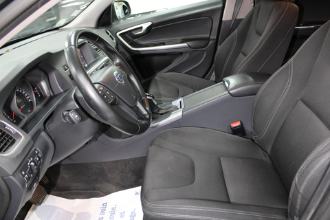 V60 D2 120CH KINETIC BUSINESS GEARTRONIC 2016 occasion 77120 Coulommiers